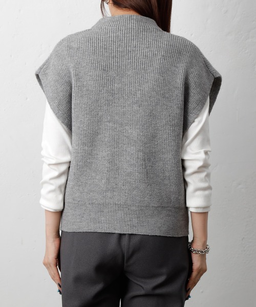 COLONY 2139（コロニートゥーワンスリーナイン）の「片畦ジップアップベスト（ベスト・レディース・ブラック/バーガンディー/グレー・FREE）」の21枚目の写真