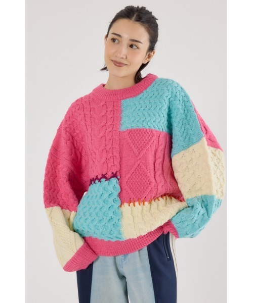 RODEO CROWNS WIDE BOWL（ロデオクラウンズワイドボウル）の「カスタムケーブルニット（ニット/セーター・レディース・ブルー系その他/ピンク系その他/ホワイト系その他・FREE）」の3枚目の写真