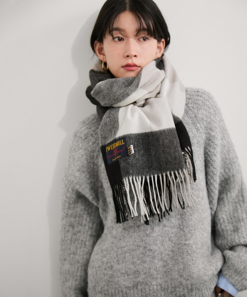 TWEED MILL（ツイードミル）の「【TWEEDMILL/ツイードミル】大判ストール（ストール/ショール・レディース・チャコールグレー/グレー/オフホワイト/ブラック系その他3/グレー系その他/ブルー系その他6/ベージュ系その他/グリーン系その他・FREE）」の3枚目の写真