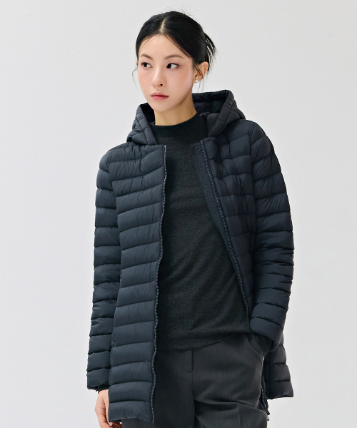 CHASECULT(チェイスカルト)の「女性 軽量 ダウン ミドル キルティング ジャンパー-DFZG4753C09(ダウンジャケット/コート・レディース・チャコールグレー・90/85/95)」の4枚目の写真