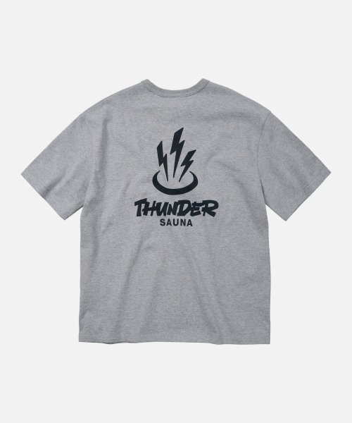 FRIZMWORKS(フリズムワークス)の「THUNDER SAUNA LOGO TEE _ GRAY(Tシャツ/カットソー・メンズ・その他・SMALL/MEDIUM/LARGE)」の2枚目の写真