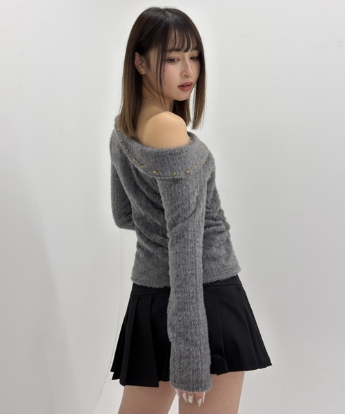 .KOM(ドットコム)の「A'GEM/9 × .kom 『.kom/ドットケーオーエム』 ワンショルダーボタンデザインニットトップス(ニット/セーター・レディース・ブラウン/グレー/ベージュ・FREE)」の14枚目の写真