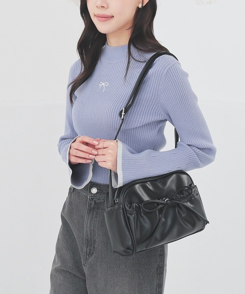 Honeys(ハニーズ)の「ハートミラーリボンバッグ(ショルダーバッグ・レディース・アイボリー/ピンクベージュ/ブラック/ブラウン・FREE)」の14枚目の写真