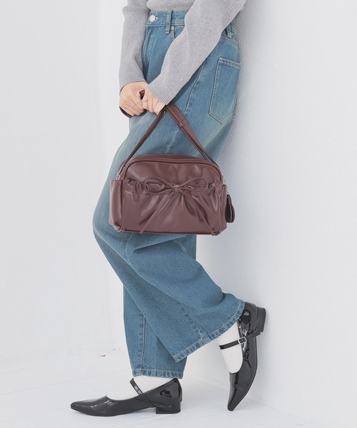 Honeys(ハニーズ)の「ハートミラーリボンバッグ(ショルダーバッグ・レディース・アイボリー/ピンクベージュ/ブラック/ブラウン・FREE)」の17枚目の写真