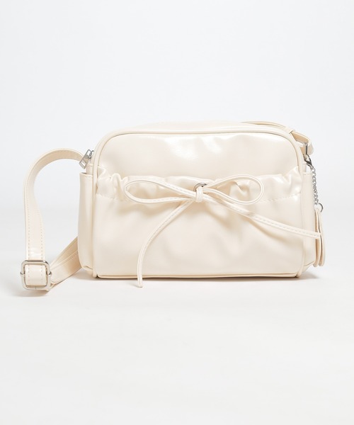 Honeys(ハニーズ)の「ハートミラーリボンバッグ(ショルダーバッグ・レディース・アイボリー/ピンクベージュ/ブラック/ブラウン・FREE)」の22枚目の写真