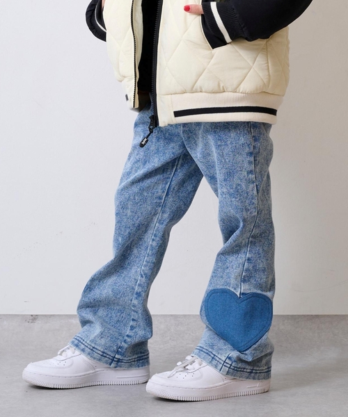 X-girl Stages（エックスガールステージス）の「サイドハートモチーフフレアパンツ（デニムパンツ・キッズ・ピンク/ブルー・140cm/120cm/100cm/90cm/110cm/130cm）」の2枚目の写真