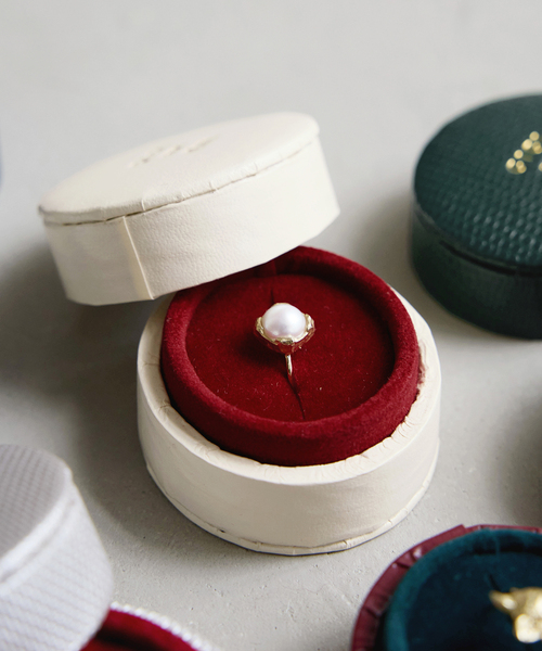 IENA（イエナ）の「GIGI/ジジ 別注 PEARL SQUARE RING EX（リング・レディース・ゴールド・11）」の4枚目の写真