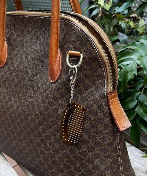 le.coeur blanc（ルクールブラン）の「O コームチャーム（キーホルダー・レディース・ブラウン/ブラック・FREE）」の7枚目の写真