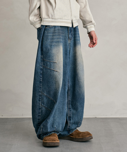DECET(デケト)の「Balloon Wide Jeans DCPT055YLBlueB(デニムパンツ・レディース・その他・26/28/30/32/34/24)」の4枚目の写真