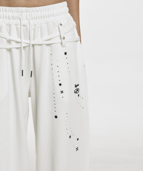 KASHIKO(カシコ)の「Zenu Belt Sweat Pants White(スウェットパンツ・レディース・その他・FREE)」の17枚目の写真