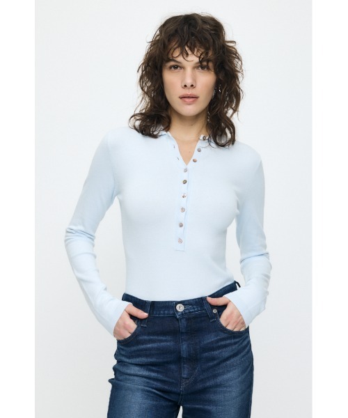 MOUSSY(マウジー)の「WITH COLLAR KNIT ボディースーツ(Tシャツ/カットソー・レディース・ブラック/ライトブルー・FREE)」の2枚目の写真