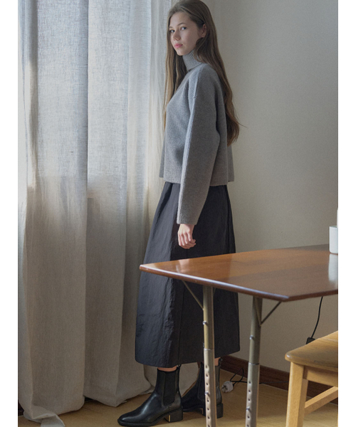 AVANT-G(アバン)の「Turtleneck Crop Knit Pullover - GREY(ニット/セーター・レディース・ベージュ/グレー・FREE)」の5枚目の写真
