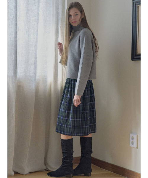 AVANT-G(アバン)の「Turtleneck Crop Knit Pullover - GREY(ニット/セーター・レディース・ベージュ/グレー・FREE)」の6枚目の写真