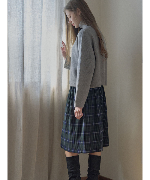 AVANT-G(アバン)の「Turtleneck Crop Knit Pullover - GREY(ニット/セーター・レディース・ベージュ/グレー・FREE)」の7枚目の写真