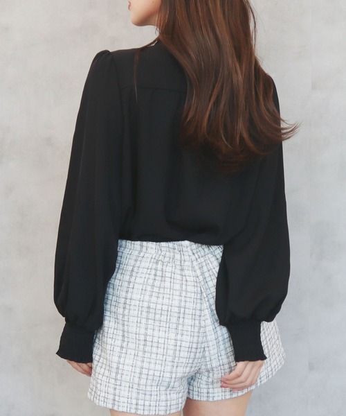 CECIL McBEE（セシルマクビー）の「棒タイGOLDプレート付きブラウス（シャツ/ブラウス・レディース・ピンク/ブラック/オフホワイト・MEDIUM）」の10枚目の写真