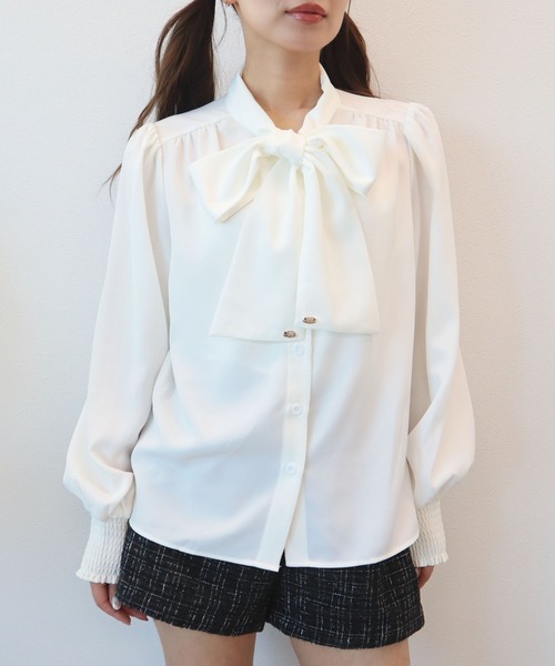 CECIL McBEE（セシルマクビー）の「棒タイGOLDプレート付きブラウス（シャツ/ブラウス・レディース・ピンク/ブラック/オフホワイト・MEDIUM）」の13枚目の写真