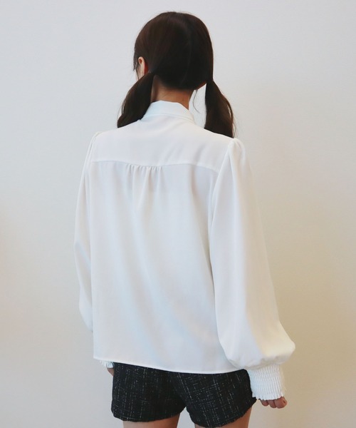 CECIL McBEE（セシルマクビー）の「棒タイGOLDプレート付きブラウス（シャツ/ブラウス・レディース・ピンク/ブラック/オフホワイト・MEDIUM）」の15枚目の写真