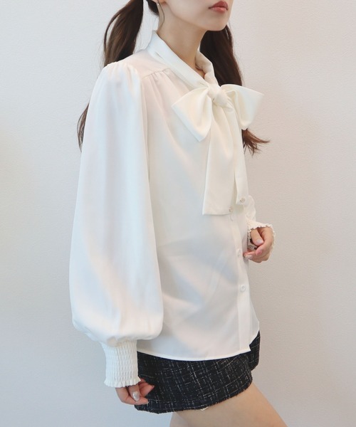 CECIL McBEE（セシルマクビー）の「棒タイGOLDプレート付きブラウス（シャツ/ブラウス・レディース・ピンク/ブラック/オフホワイト・MEDIUM）」の16枚目の写真