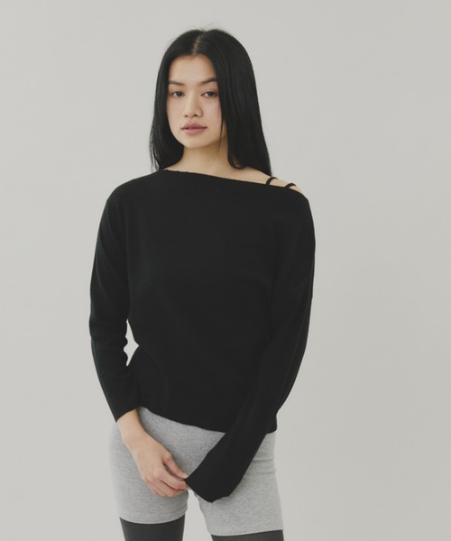 FUULLY STUDIO(フーリィーステューディオ)の「アシメオフショルニットプルオーバー(ニット/セーター・レディース・グレー/アイボリー/ブラック・FREE)」の10枚目の写真