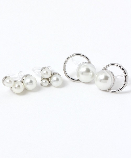 GLOBAL WORK（グローバルワーク）の「パールノンホールイヤリング2ペアセット/629962（イヤリング・レディース・シルバー/ゴールド・FREE）」の4枚目の写真