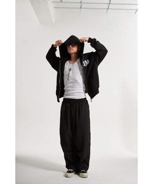 CREO STORE(クレオストア)の「【IAMU】Nylon Cargo Pants ナイロンイージーワイドパンツ(ユニセックス)(その他パンツ・レディース・ブラック・FREE)」の3枚目の写真