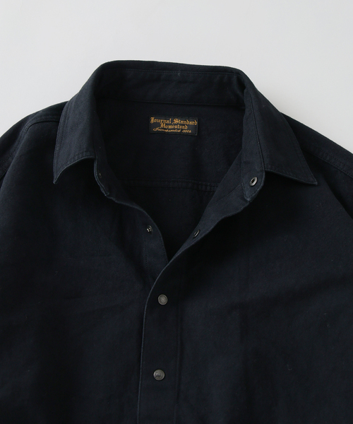 JOURNAL STANDARD J.S HOMESTEAD（ジャーナルスタンダードホームステッド）の「J.S.Homestead / ウエスト ポケット ショート シャツ “短丈”（シャツ/ブラウス・メンズ・ブラック/アイボリー/カーキ・MEDIUM/LARGE）」の8枚目の写真