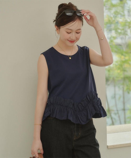 titivate(ティティベイト)の「ホイップフリルヘムトップス(Tシャツ/カットソー・レディース・ネイビー/ブラック/オフホワイト・L/M/S)」の4枚目の写真