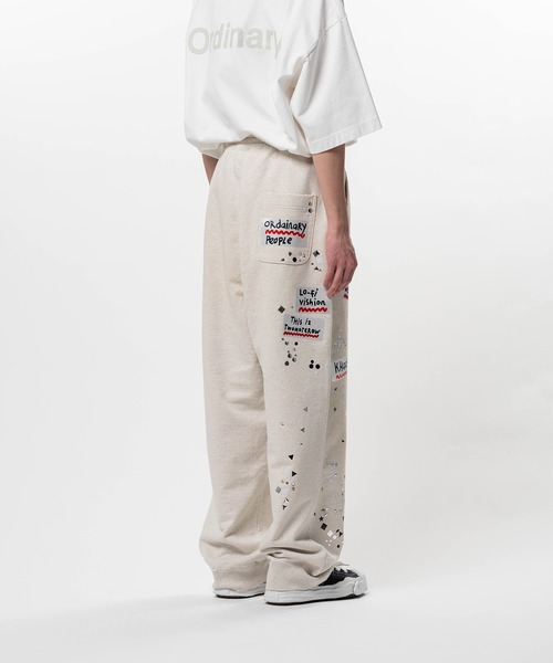 Maison MIHARA YASUHIRO(メゾンミハラヤスヒロ)の「Embellished Sticker Sweat Pants(スウェットパンツ・メンズ・ブラック/ホワイト・46/44/48)」の6枚目の写真