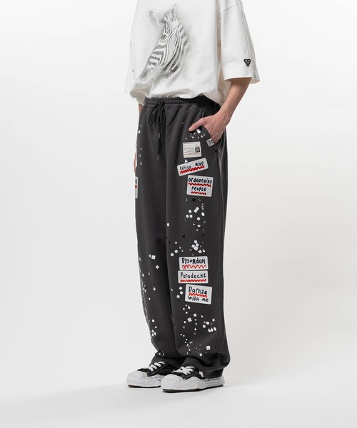 Maison MIHARA YASUHIRO(メゾンミハラヤスヒロ)の「Embellished Sticker Sweat Pants(スウェットパンツ・メンズ・ブラック/ホワイト・46/44/48)」の13枚目の写真