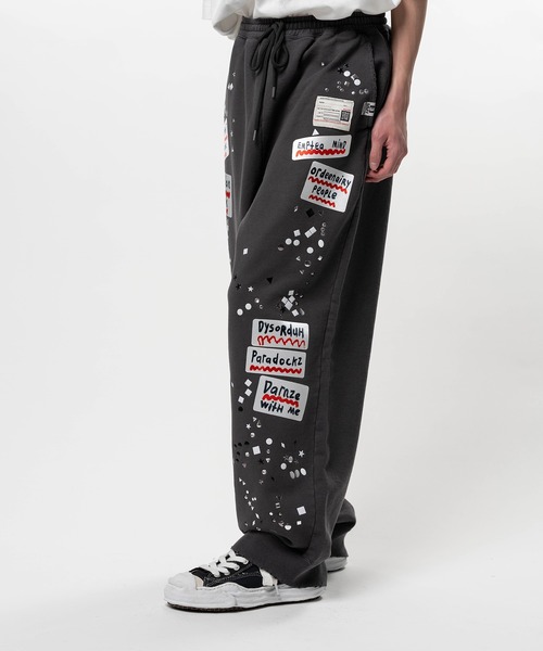 Maison MIHARA YASUHIRO(メゾンミハラヤスヒロ)の「Embellished Sticker Sweat Pants(スウェットパンツ・メンズ・ブラック/ホワイト・46/44/48)」の16枚目の写真