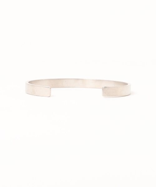 Maison Margiela(メゾンマルジェラ)の「CUFF(ブレスレット・レディース・シルバー・3)」の3枚目の写真