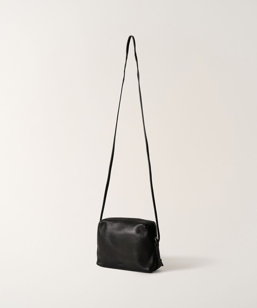 NOTHING WRITTEN（ナッシングリトゥン）の「NOTHING WRITTEN / ナッシングリトゥン Square bag ラムスキン レザーショルダーバッグ（ショルダーバッグ・レディース・ブラック・FREE）」の3枚目の写真