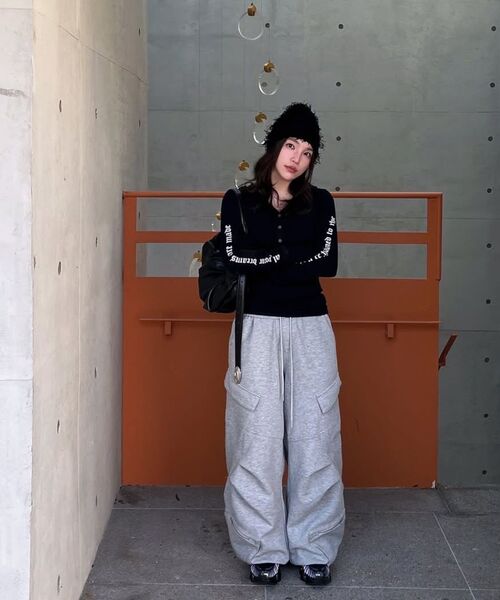 FDR(エフディーアール)の「Slant Pleats Multi Cargo Sweat Pants M.Gray(スウェットパンツ・レディース・ヘザーグレー・LARGE/SMALL)」の14枚目の写真