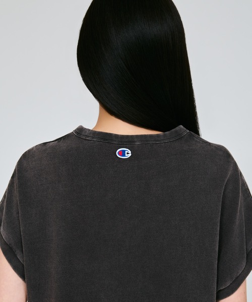 Champion(チャンピオン)の「【Champion/チャンピオン】レディース フレンチスリーブシャツ(Tシャツ/カットソー・レディース・ダークブラウン/グリーン系その他5/ブラック系その他/ロイヤルブルー・LARGE/MEDIUM)」の6枚目の写真