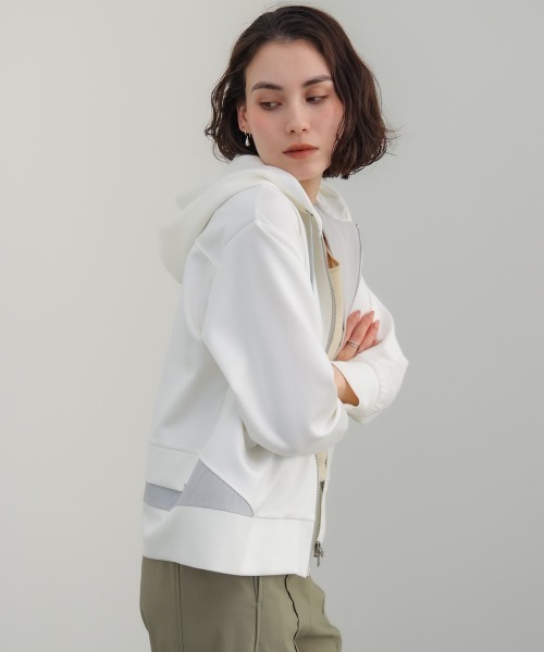 Bou Jeloud（ブージュルード）の「裾レイヤードバックラインジップパーカー（パーカー・レディース・ベージュ/ブラック/オフホワイト・FREE）」の6枚目の写真