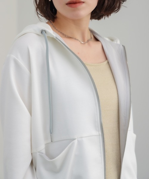 Bou Jeloud（ブージュルード）の「裾レイヤードバックラインジップパーカー（パーカー・レディース・ベージュ/ブラック/オフホワイト・FREE）」の10枚目の写真