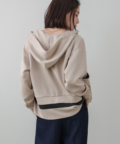 Bou Jeloud（ブージュルード）の「裾レイヤードバックラインジップパーカー（パーカー・レディース・ベージュ/ブラック/オフホワイト・FREE）」の17枚目の写真