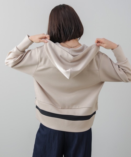 Bou Jeloud（ブージュルード）の「裾レイヤードバックラインジップパーカー（パーカー・レディース・ベージュ/ブラック/オフホワイト・FREE）」の19枚目の写真