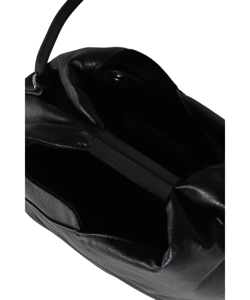 MM6 Maison Margiela(エムエムシックス メゾン マルジェラ)の「JAPANESE CROSSBODY BAG(ハンドバッグ・メンズ・ブラック・OS)」の4枚目の写真