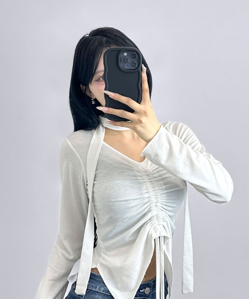 FOLLOWIN(フォロウィン)の「ナローマフラー付きシャーリングトップス(Tシャツ/カットソー・レディース・ブラック/チャコールグレー/ホワイト/ブラウン・FREE)」の10枚目の写真