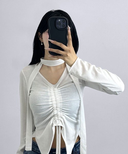 FOLLOWIN(フォロウィン)の「ナローマフラー付きシャーリングトップス(Tシャツ/カットソー・レディース・ブラック/チャコールグレー/ホワイト/ブラウン・FREE)」の11枚目の写真