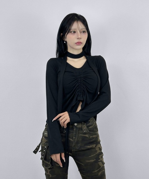 FOLLOWIN(フォロウィン)の「ナローマフラー付きシャーリングトップス(Tシャツ/カットソー・レディース・ブラック/チャコールグレー/ホワイト/ブラウン・FREE)」の19枚目の写真
