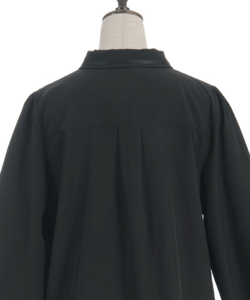 axes femme(アクシーズファム)の「レースアップタイ付BL(シャツ/ブラウス・レディース・キナリ/ベージュ/ブラック・MEDIUM/LARGE)」の15枚目の写真