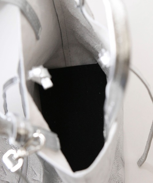 Gready Brilliant（グレディブリリアン）の「スターミニレザートート（トートバッグ・レディース・シルバー・FREE）」の7枚目の写真