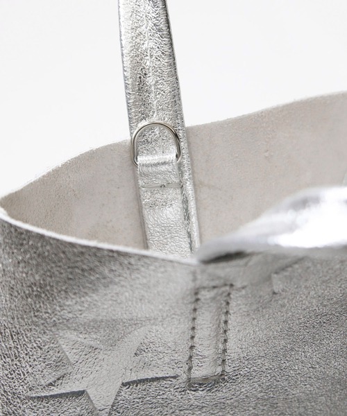 Gready Brilliant（グレディブリリアン）の「スターミニレザートート（トートバッグ・レディース・シルバー・FREE）」の8枚目の写真