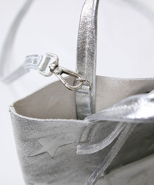 Gready Brilliant（グレディブリリアン）の「スターミニレザートート（トートバッグ・レディース・シルバー・FREE）」の11枚目の写真