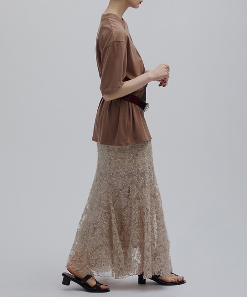 Ameri(アメリ)の「SHEER FEATHER MERMAID SKIRT(スカート・レディース・ブラック/グレイッシュベージュ・SMALL/MEDIUM)」の22枚目の写真