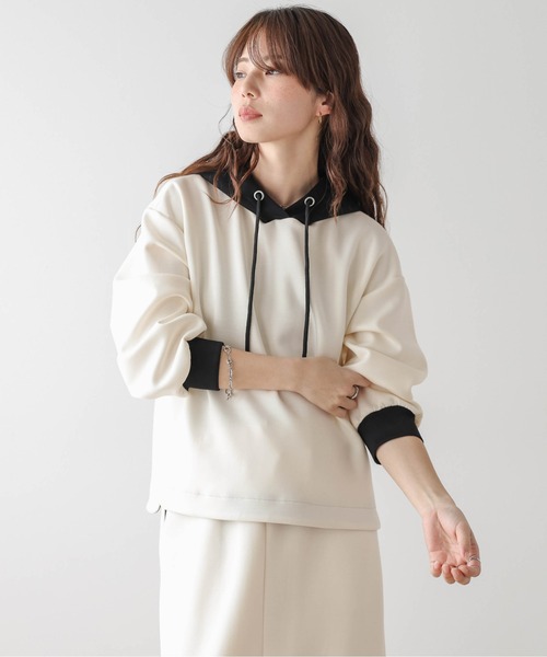 La-gemme(ラジェム)の「バイカラーフーディー&スカート セットアップ(セットアップ・レディース・グレー/アイボリー/ブラック・フリー)」の5枚目の写真
