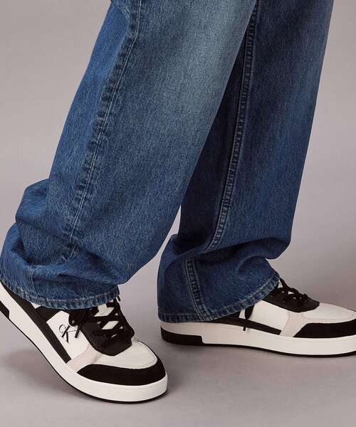 Calvin Klein(カルバン・クライン)の「カップソールバスケットシューズ(スニーカー・メンズ・ホワイト×ブラック・43/42/41/40/45/44)」の2枚目の写真