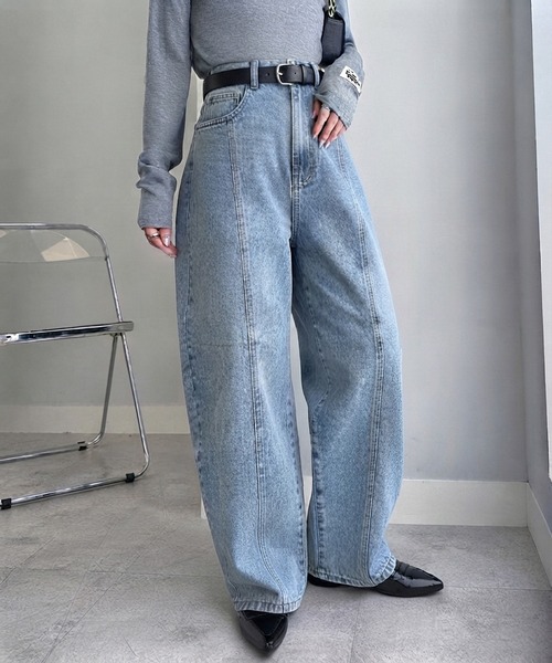 RANAN(ラナン)の「【全骨格美脚見え/S-LL展開】フロントシームカーブデニム(デニムパンツ・レディース・グレー/ブルー・LL/S/M/L)」の2枚目の写真